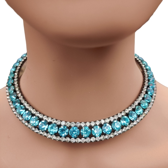 ⭐ 😇 Betsey Johnson Retired Blue Rhinestone Color Necklace - Picture 3 of 13